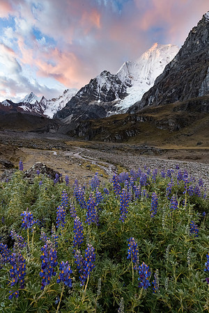 Touching the Void Valley, Peru